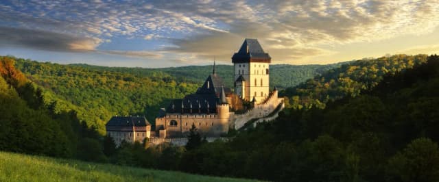Najlepsze trasy motocyklowe w Czechach - odkryj ukryte skarby Najlepsze trasy motocyklowe w Czechach - odkryj ukryte skarby