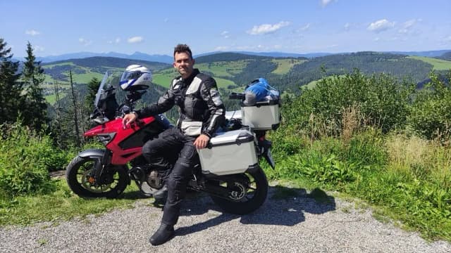 Trasa motocyklowa dookoła Tatr: piękne widoki i bezpieczne podróże Trasa motocyklowa dookoła Tatr: piękne widoki i bezpieczne podróże