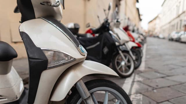 Przegląd motoroweru co sprawdzają - kluczowe elementy do kontroli Przegląd motoroweru co sprawdzają - kluczowe elementy do kontroli