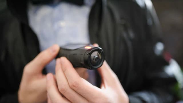Najlepsze kamery na kask motocyklowy - uniknij złych wyborów Najlepsze kamery na kask motocyklowy - uniknij złych wyborów
